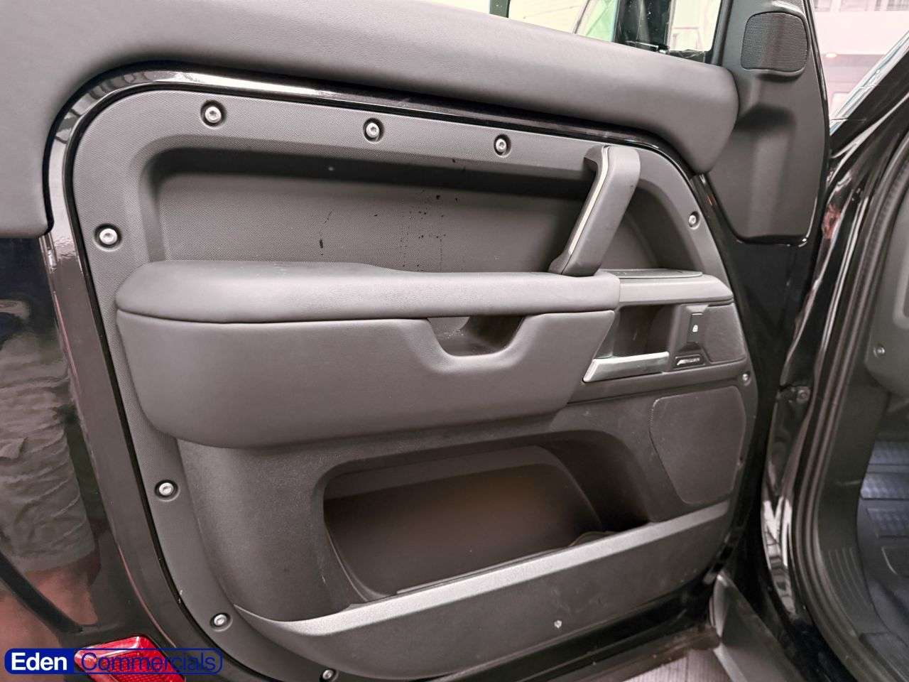 2025 LAND ROVER DEFENDER 90 2025 LAND ROVER DEFENDER 90