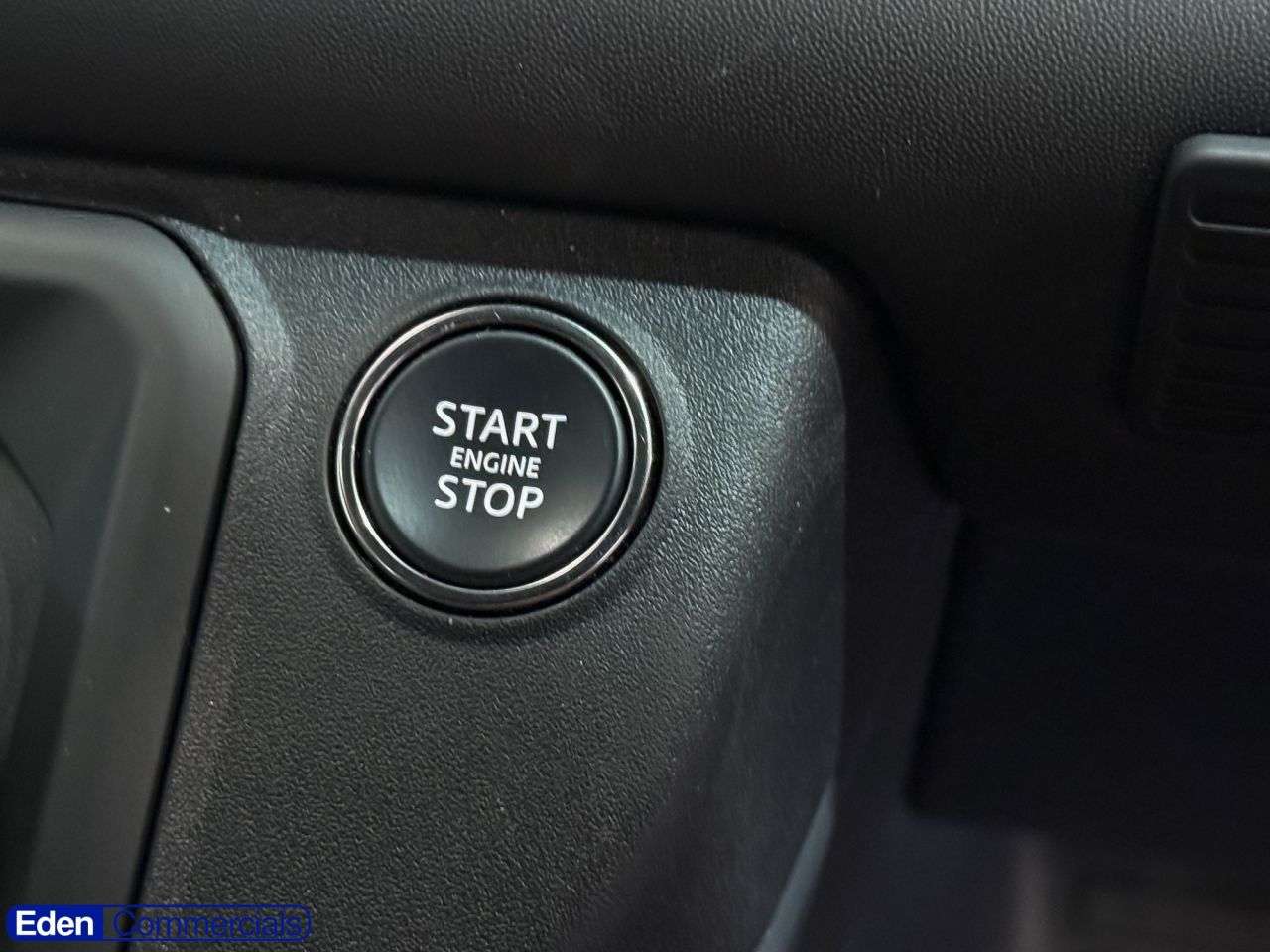 2025 LAND ROVER DEFENDER 90 2025 LAND ROVER DEFENDER 90