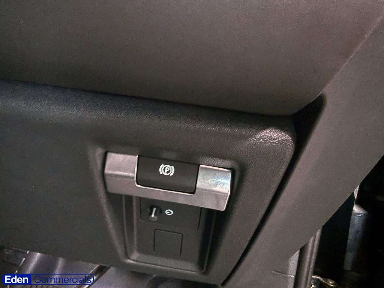 2025 LAND ROVER DEFENDER 90 2025 LAND ROVER DEFENDER 90