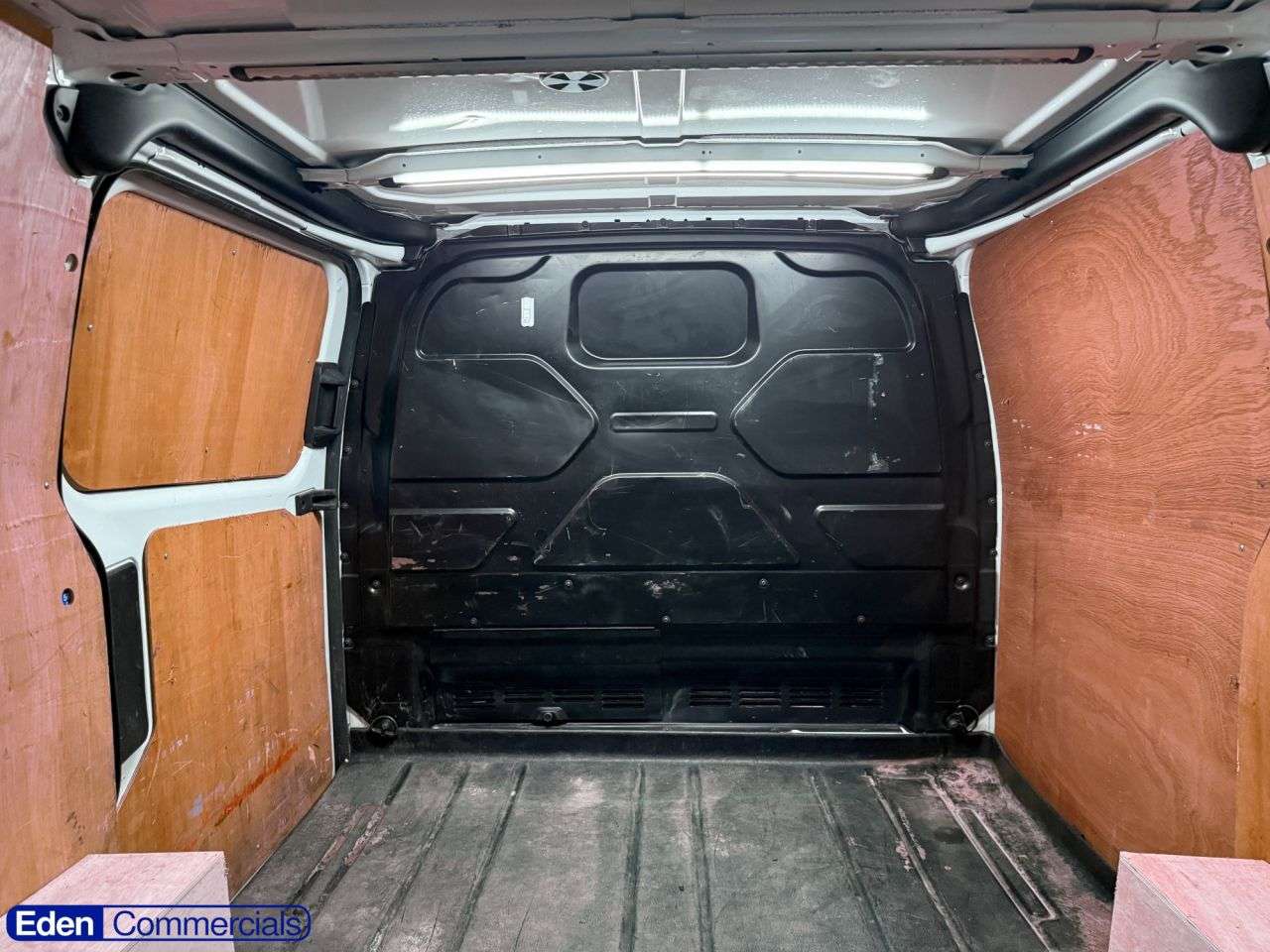 A 2022 FORD TRANSIT CUSTOM 2.0 300 EcoBlue Limited Panel Van L1 H1 Euro 6 (s/s) (130 ps) HEATED SEATS A 2022 FORD TRANSIT CUSTOM 2.0 300 EcoBlue Limited Panel Van L1 H1 Euro 6 (s/s) (130 ps) HEATED SEATS