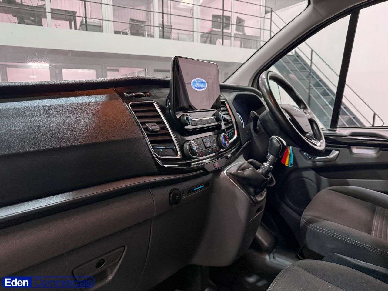 A 2023 FORD TRANSIT CUSTOM 2.0 300 EcoBlue Limited Panel Van L2 H1 Euro 6 (s/s) (130 ps) AIR CON + EUR A 2023 FORD TRANSIT CUSTOM 2.0 300 EcoBlue Limited Panel Van L2 H1 Euro 6 (s/s) (130 ps) AIR CON + EUR