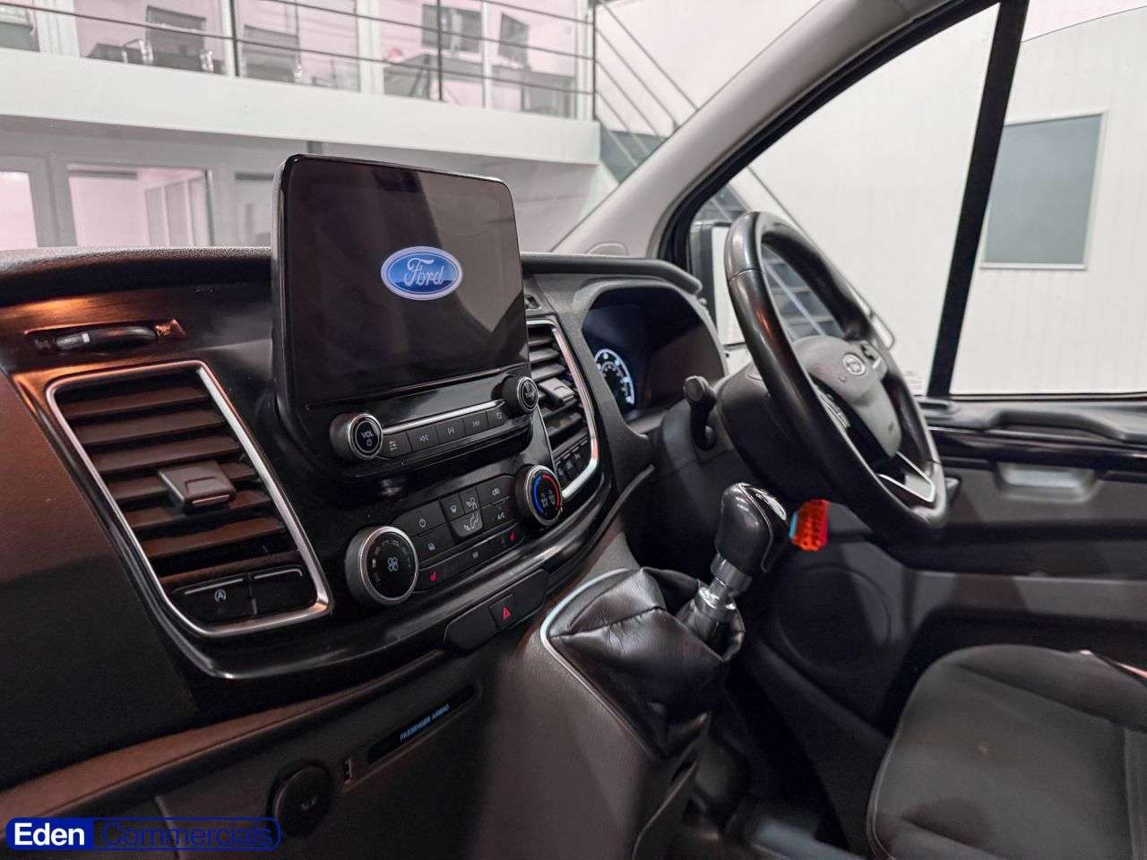 A 2023 FORD TRANSIT CUSTOM 2.0 280 EcoBlue Limited L1 H1 Euro 6 (s/s) (130 ps) AIR CON + HEATED SEATS A 2023 FORD TRANSIT CUSTOM 2.0 280 EcoBlue Limited L1 H1 Euro 6 (s/s) (130 ps) AIR CON + HEATED SEATS