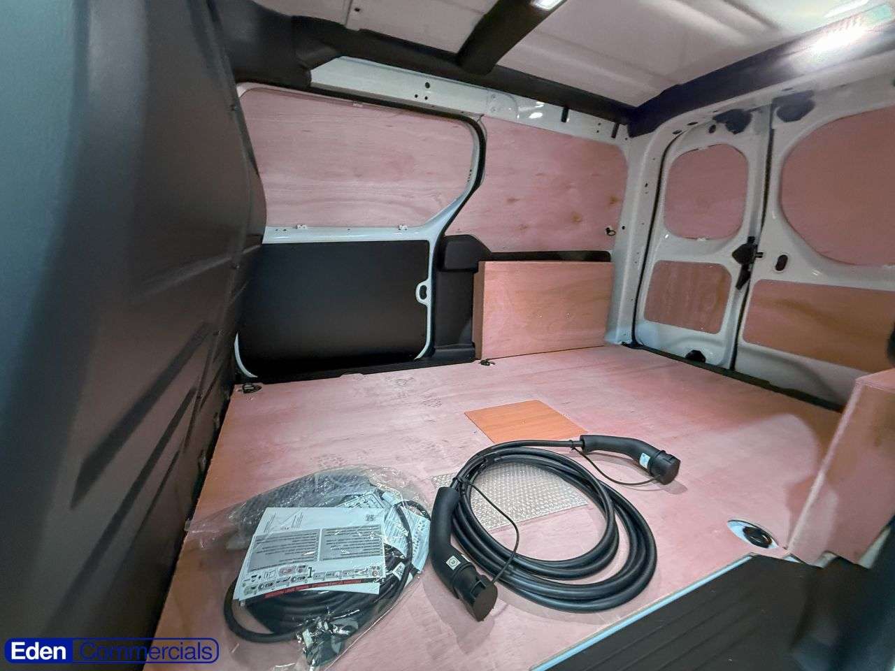A 2026 NISSAN TOWNSTAR 45kWh Tekna Panel Van 6dr Electric Auto L2 (122 ps) A 2026 NISSAN TOWNSTAR 45kWh Tekna Panel Van 6dr Electric Auto L2 (122 ps)