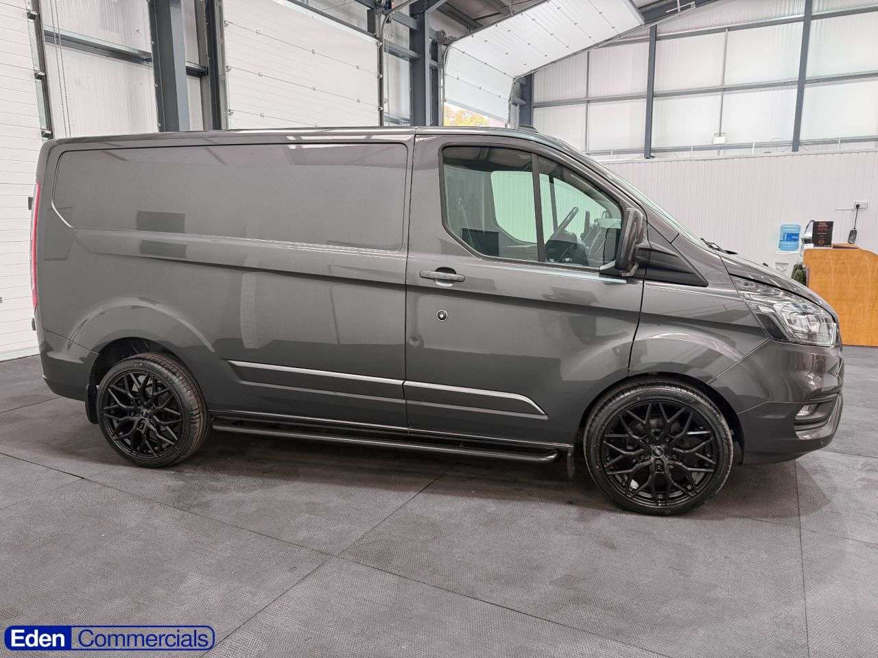A 2023 FORD TRANSIT CUSTOM 2.0 280 EcoBlue Limited Panel Van 5dr Diesel Manual L1 H1 Euro 6 (s/s) (130 A 2023 FORD TRANSIT CUSTOM 2.0 280 EcoBlue Limited Panel Van 5dr Diesel Manual L1 H1 Euro 6 (s/s) (130