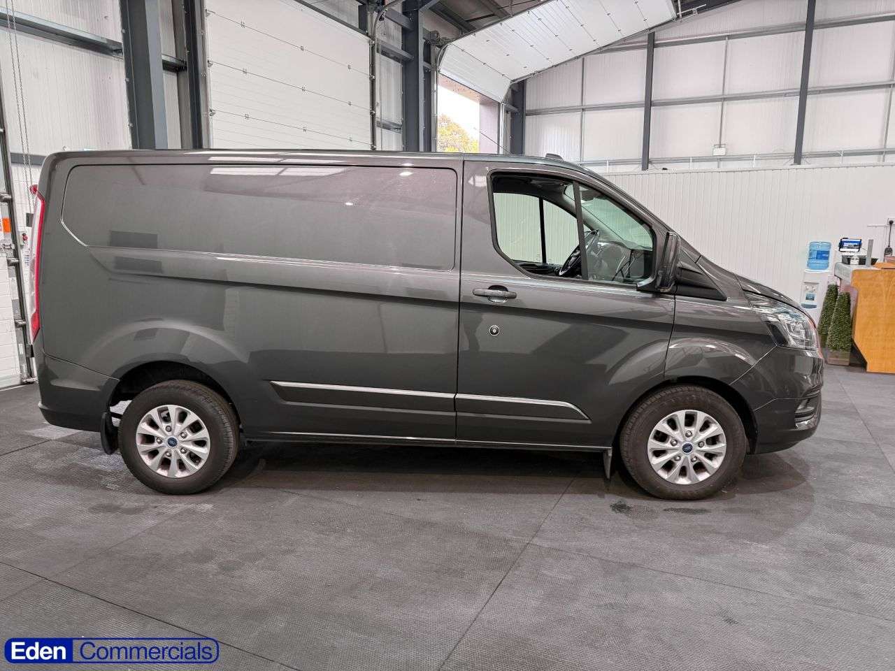 A 2023 FORD TRANSIT CUSTOM 2.0 280 EcoBlue Limited L1 H1 Euro 6 (s/s) (130 ps) OVER 200 VEHICLES ON SI A 2023 FORD TRANSIT CUSTOM 2.0 280 EcoBlue Limited L1 H1 Euro 6 (s/s) (130 ps) OVER 200 VEHICLES ON SI