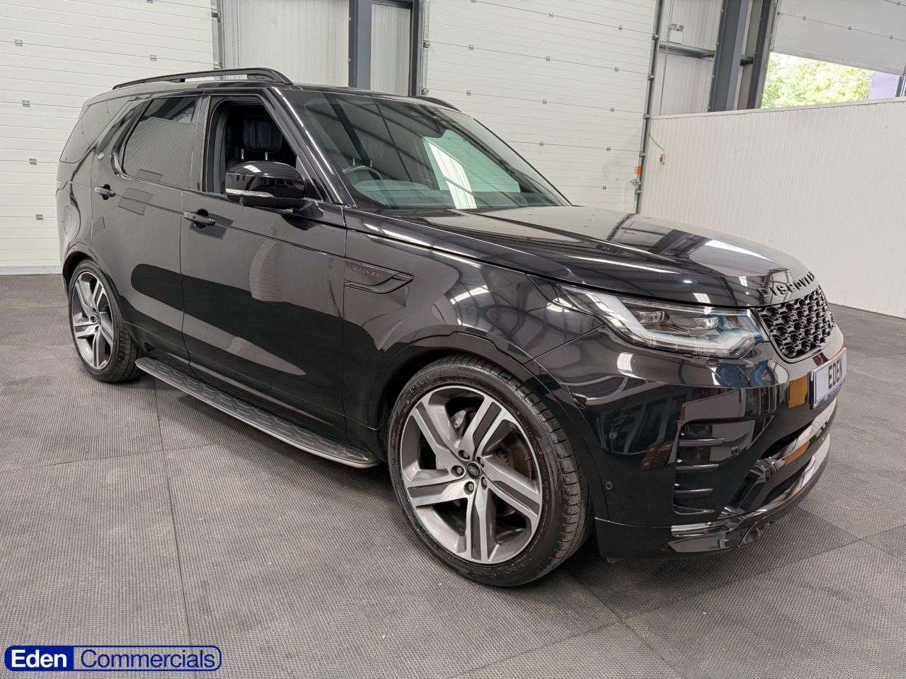 A 2023 LAND ROVER DISCOVERY 3.0 D300 MHEV Dynamic HSE SUV 5dr Diesel Auto 4WD Euro 6 (s/s) (300 ps) 1 y A 2023 LAND ROVER DISCOVERY 3.0 D300 MHEV Dynamic HSE SUV 5dr Diesel Auto 4WD Euro 6 (s/s) (300 ps) 1 y