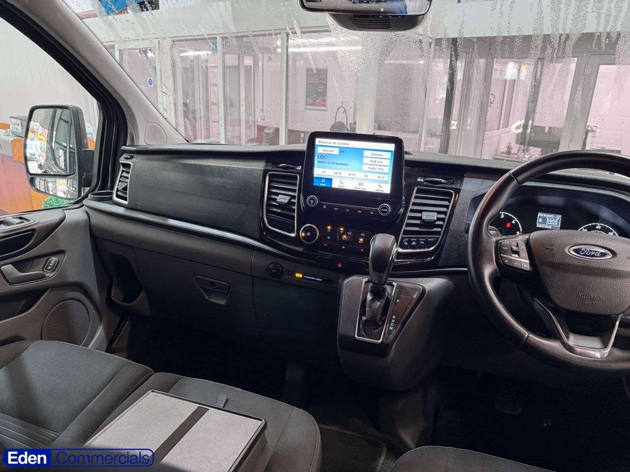 A 2022 FORD TRANSIT CUSTOM 2.0 320 EcoBlue Limited Crew Auto L1 H1 Euro 6 (170 ps) 6 SEATS + HIGH SPEC A 2022 FORD TRANSIT CUSTOM 2.0 320 EcoBlue Limited Crew Auto L1 H1 Euro 6 (170 ps) 6 SEATS + HIGH SPEC