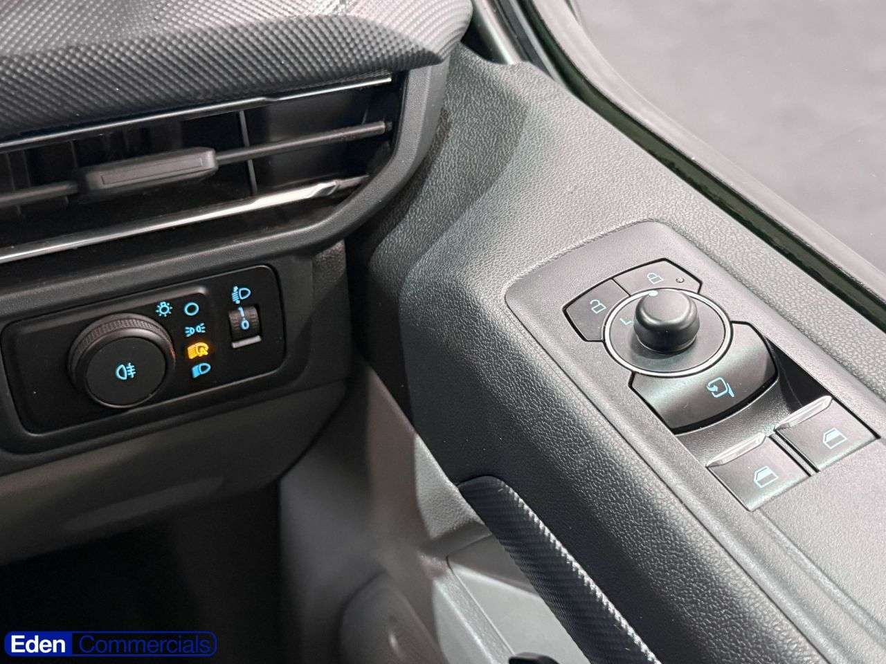2025 FORD TRANSIT CUSTOM 2025 FORD TRANSIT CUSTOM