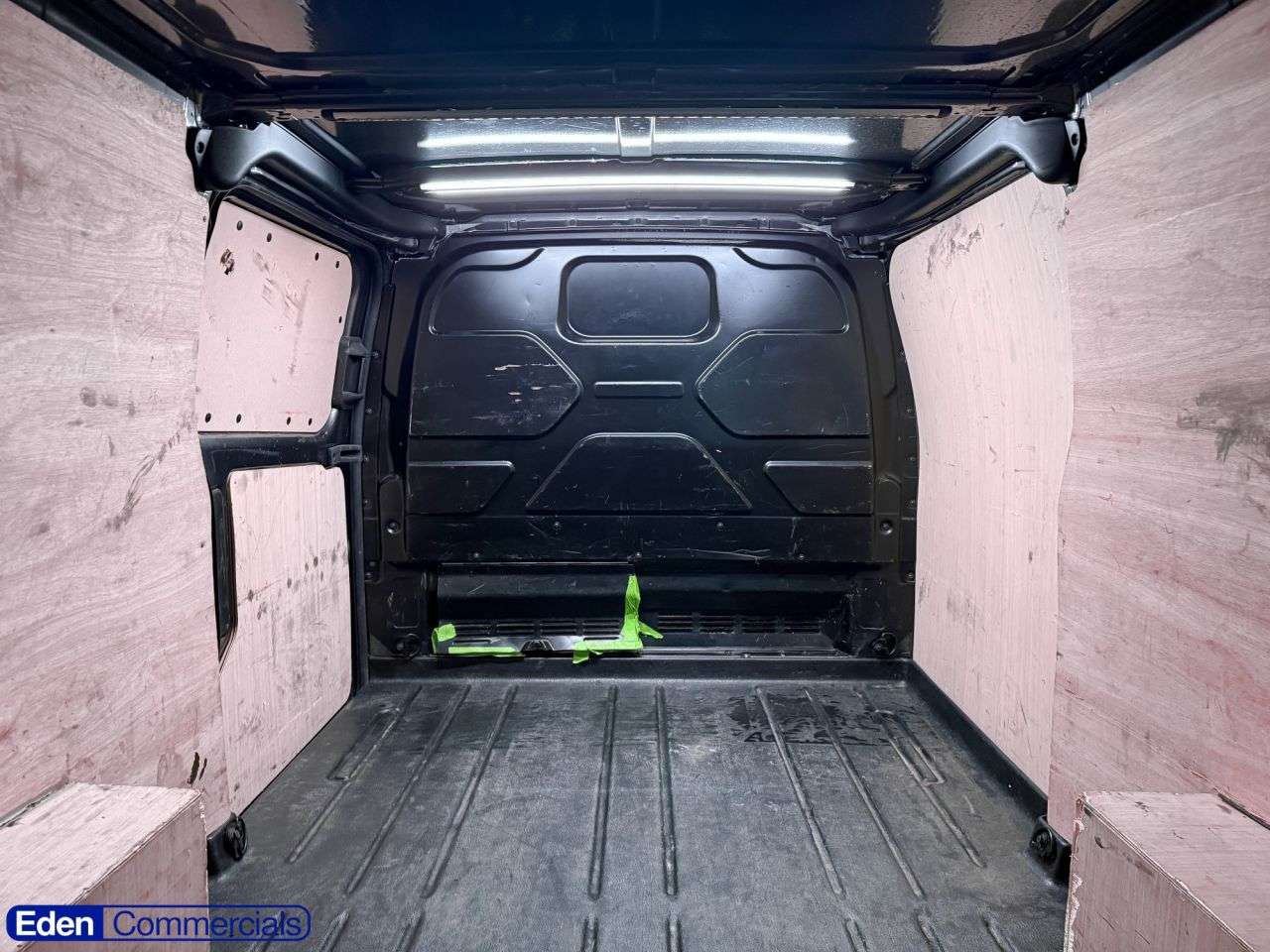 A 2023 FORD TRANSIT CUSTOM 2.0 300 EcoBlue Limited Panel Van 5dr Diesel Manual L2 H1 Euro 6 (s/s) (130 A 2023 FORD TRANSIT CUSTOM 2.0 300 EcoBlue Limited Panel Van 5dr Diesel Manual L2 H1 Euro 6 (s/s) (130
