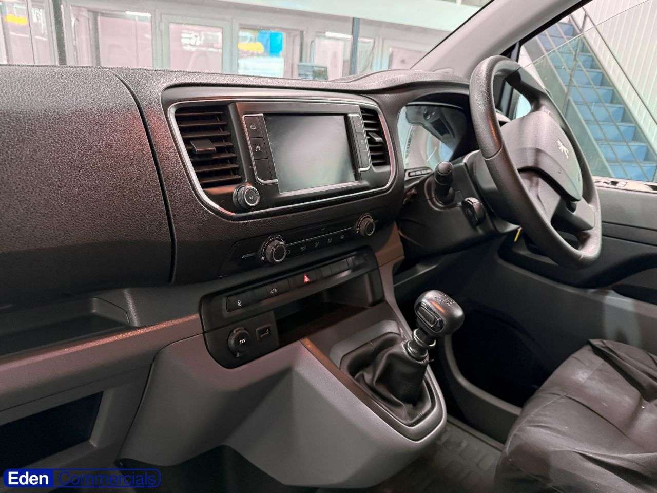 A 2022 PEUGEOT EXPERT 2.0 BlueHDi 1400 Professional Premium Standard Manual MWB Euro 6 (s/s) (145 A 2022 PEUGEOT EXPERT 2.0 BlueHDi 1400 Professional Premium Standard Manual MWB Euro 6 (s/s) (145