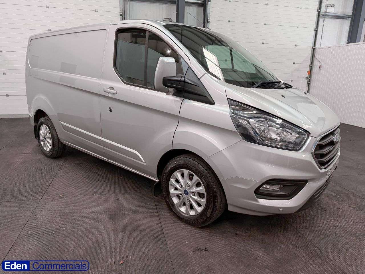 A 2022 FORD TRANSIT CUSTOM 2.0 280 EcoBlue Limited L1 H1 Euro 6 (s/s) (130 ps) RACKING + AIR CON A 2022 FORD TRANSIT CUSTOM 2.0 280 EcoBlue Limited L1 H1 Euro 6 (s/s) (130 ps) RACKING + AIR CON