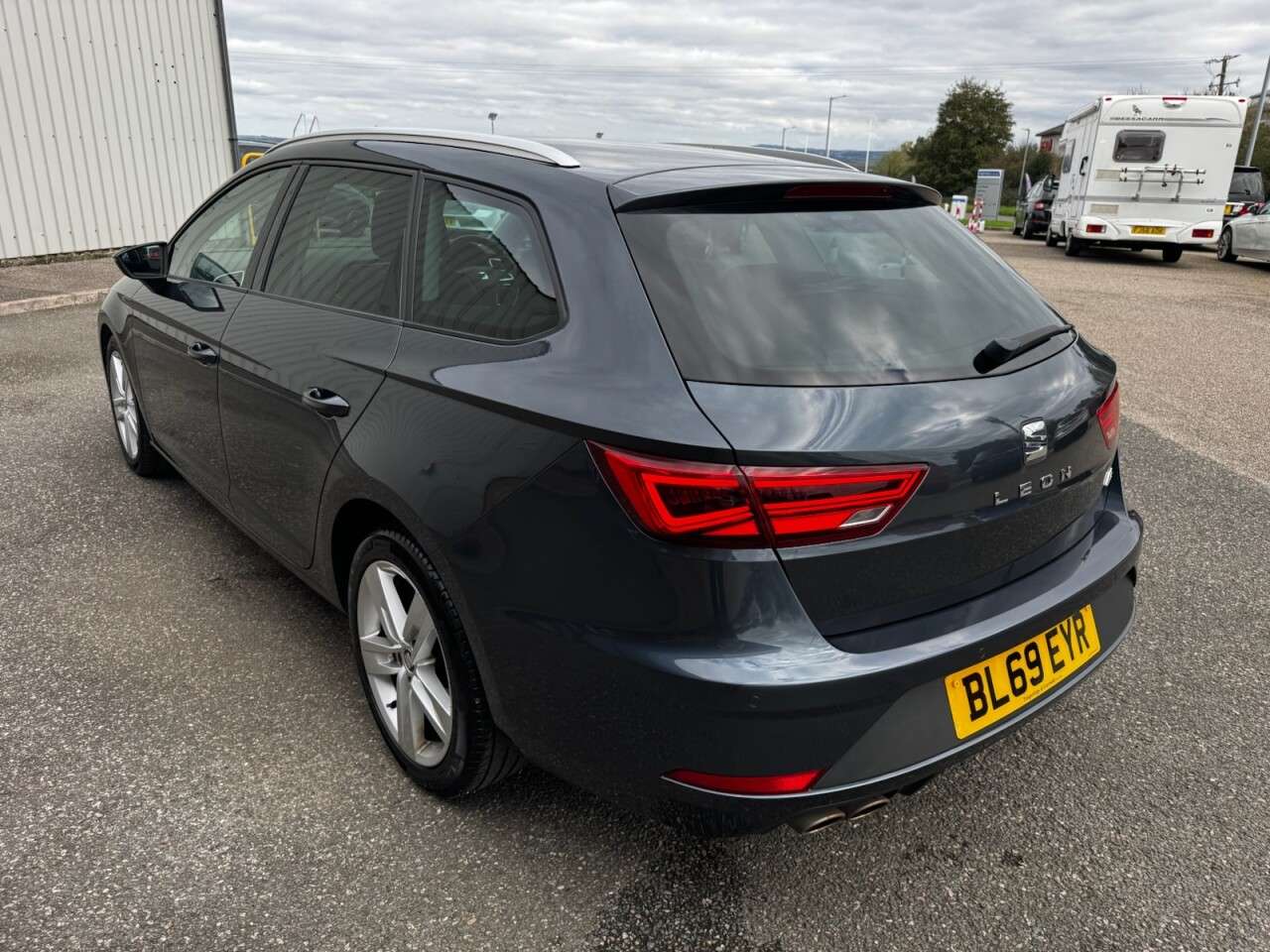 A 2020 SEAT LEON 1.5 TSI EVO FR Estate 5dr Petrol DSG Euro 6 (s/s) (150 ps) A 2020 SEAT LEON 1.5 TSI EVO FR Estate 5dr Petrol DSG Euro 6 (s/s) (150 ps)