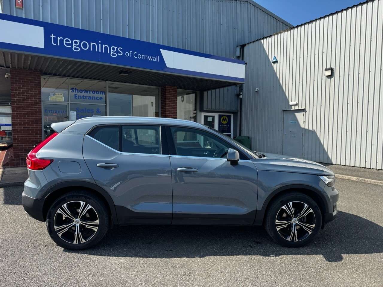 2020 VOLVO XC40 2020 VOLVO XC40