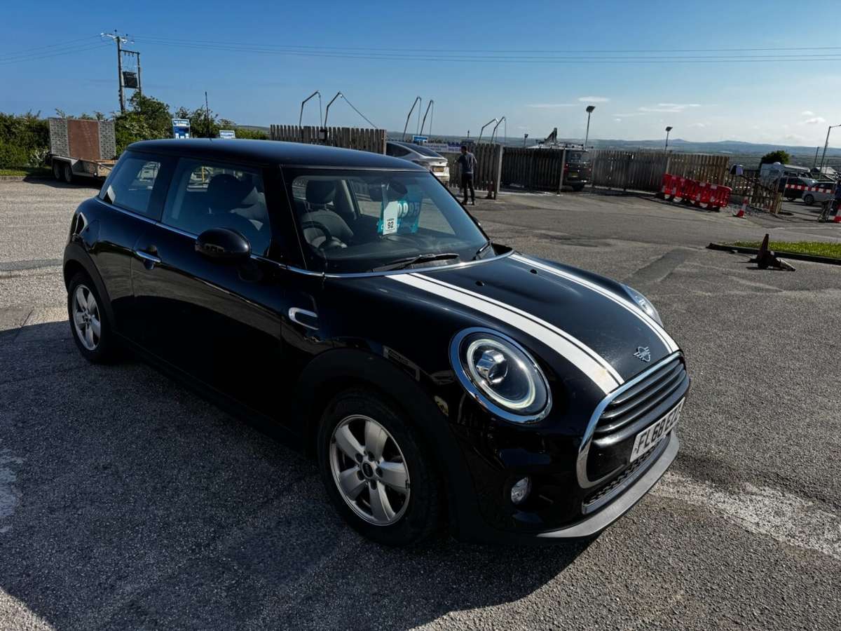 Check out this Mini Mini 2018 Petrol Manual