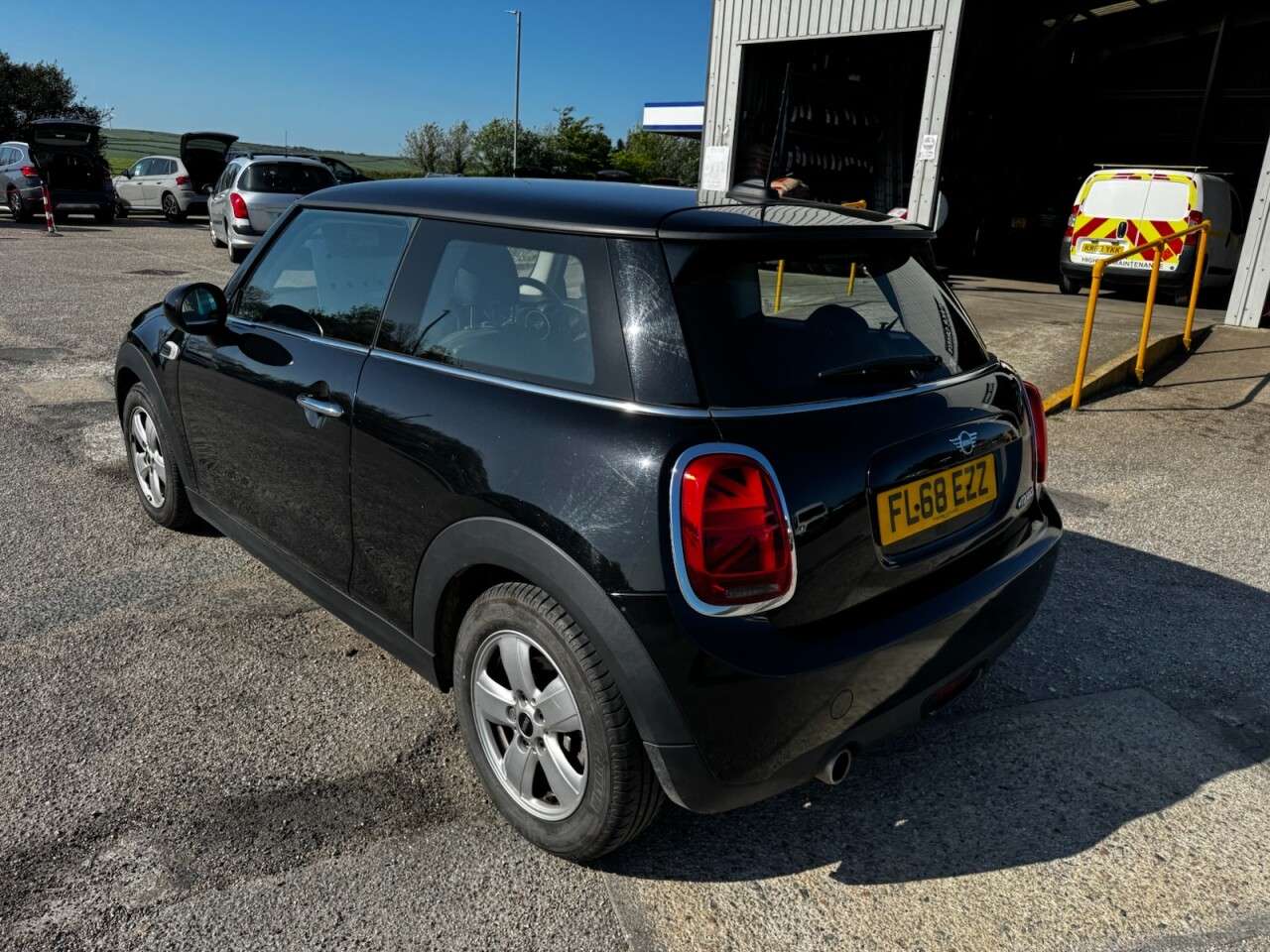 A 2018 MINI MINI COOPER A 2018 MINI MINI COOPER