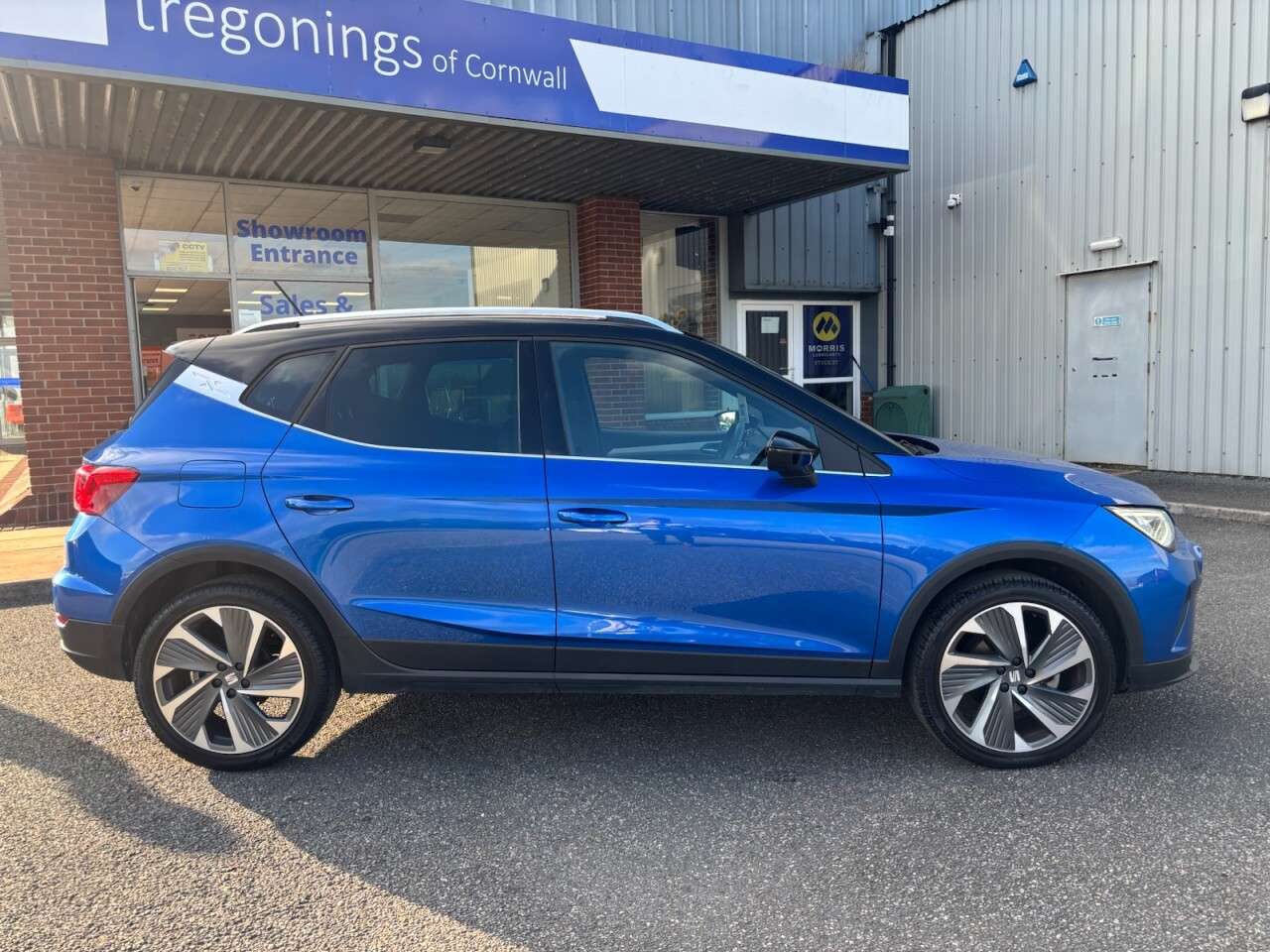 A 2023 SEAT ARONA 1.0 TSI FR Sport SUV 5dr Petrol DSG Euro 6 (s/s) (110 ps) A 2023 SEAT ARONA 1.0 TSI FR Sport SUV 5dr Petrol DSG Euro 6 (s/s) (110 ps)