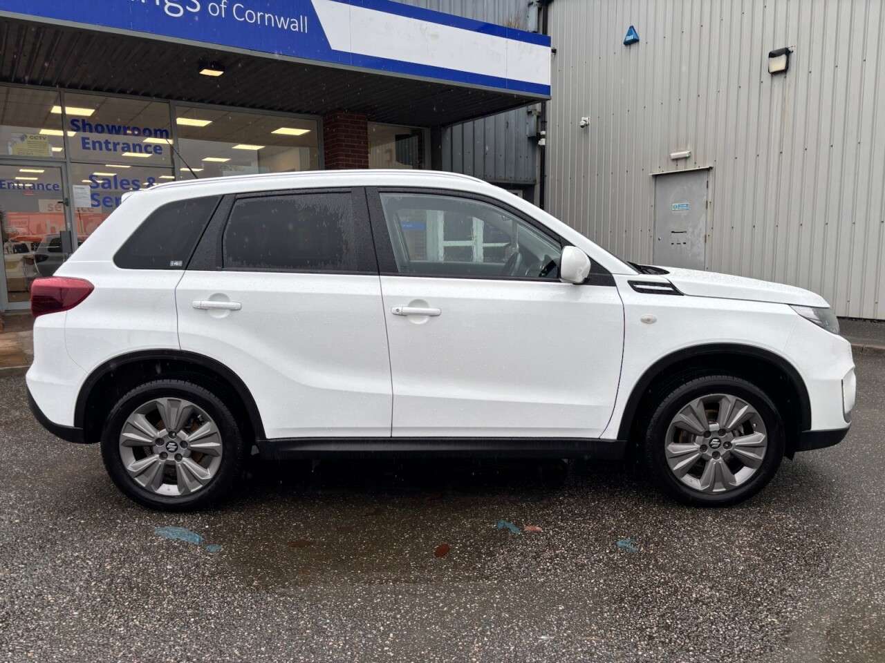 A 2022 SUZUKI VITARA 1.4 Boosterjet MHEV SZ-T SUV 5dr Petrol Hybrid Manual Euro 6 (s/s) (129 ps) A 2022 SUZUKI VITARA 1.4 Boosterjet MHEV SZ-T SUV 5dr Petrol Hybrid Manual Euro 6 (s/s) (129 ps)