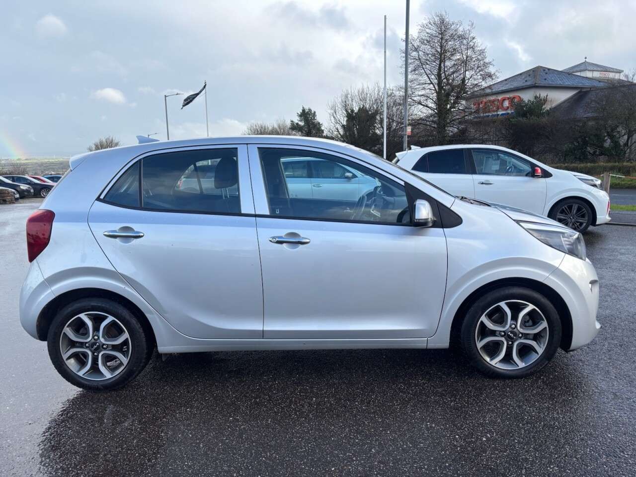 A 2022 KIA PICANTO 1.0 DPi 3 Hatchback 5dr Petrol AMT Euro 6 (s/s) (66 bhp) A 2022 KIA PICANTO 1.0 DPi 3 Hatchback 5dr Petrol AMT Euro 6 (s/s) (66 bhp)