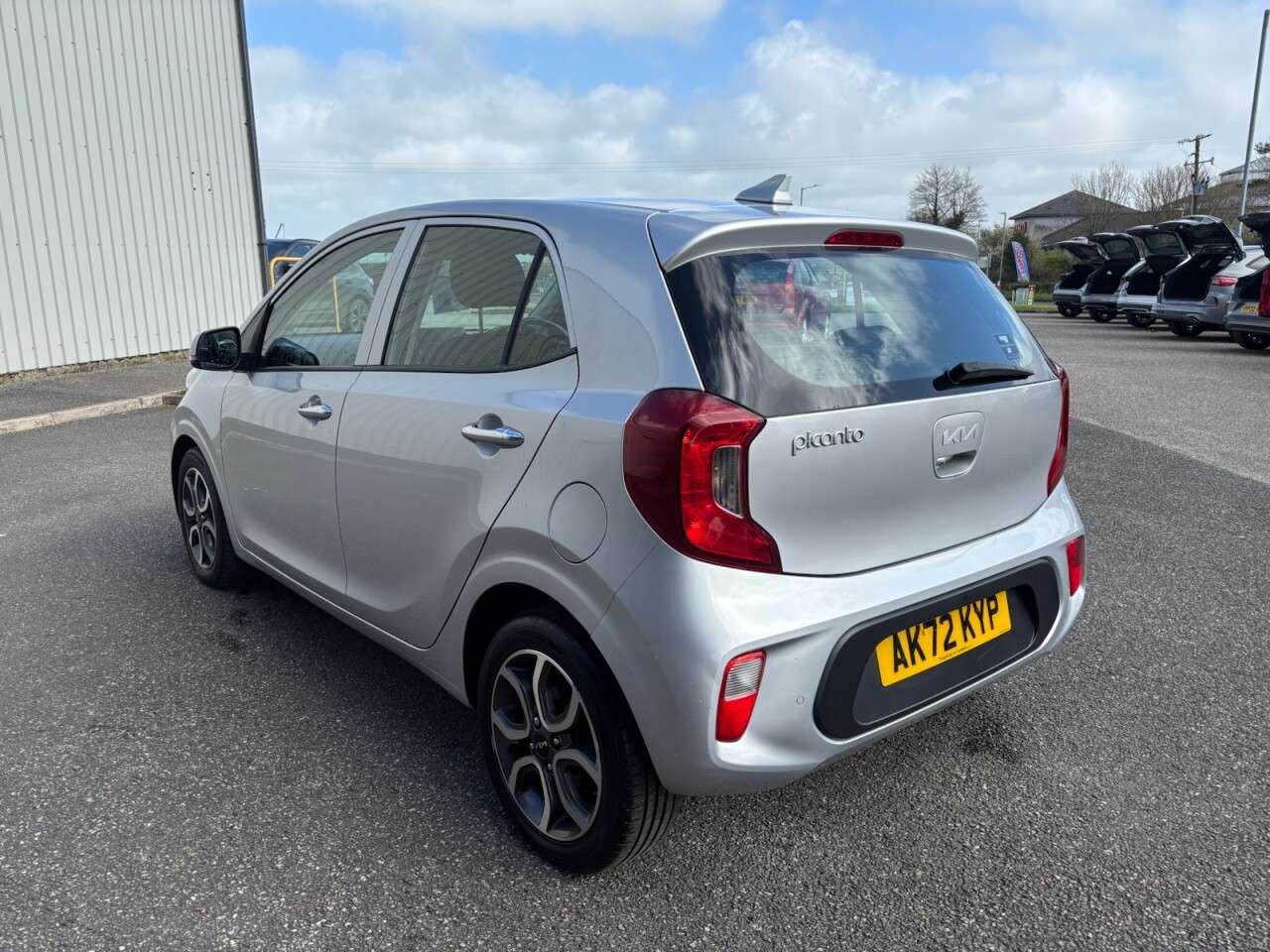 A 2022 KIA PICANTO 1.0 DPi 3 Hatchback 5dr Petrol AMT Euro 6 (s/s) (66 bhp) A 2022 KIA PICANTO 1.0 DPi 3 Hatchback 5dr Petrol AMT Euro 6 (s/s) (66 bhp)