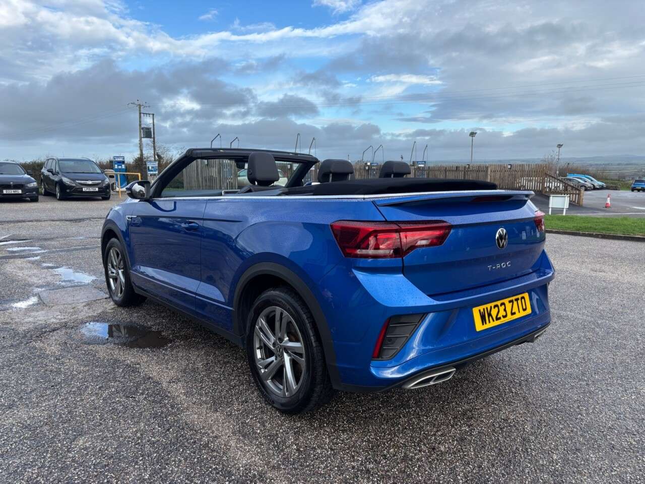 A 2023 VOLKSWAGEN T-ROC 1.5 TSI R-Line Convertible 2dr Petrol DSG 2WD Euro 6 (s/s) (150 ps) A 2023 VOLKSWAGEN T-ROC 1.5 TSI R-Line Convertible 2dr Petrol DSG 2WD Euro 6 (s/s) (150 ps)