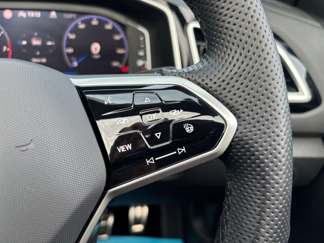 2023 VOLKSWAGEN T-ROC 2023 VOLKSWAGEN T-ROC