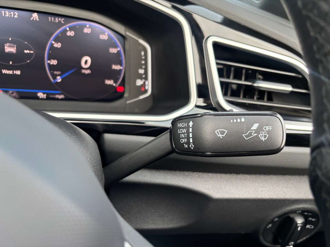 2023 VOLKSWAGEN T-ROC 2023 VOLKSWAGEN T-ROC