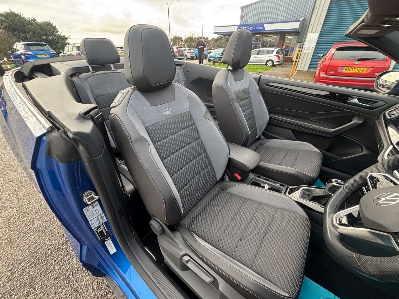 2023 VOLKSWAGEN T-ROC 2023 VOLKSWAGEN T-ROC