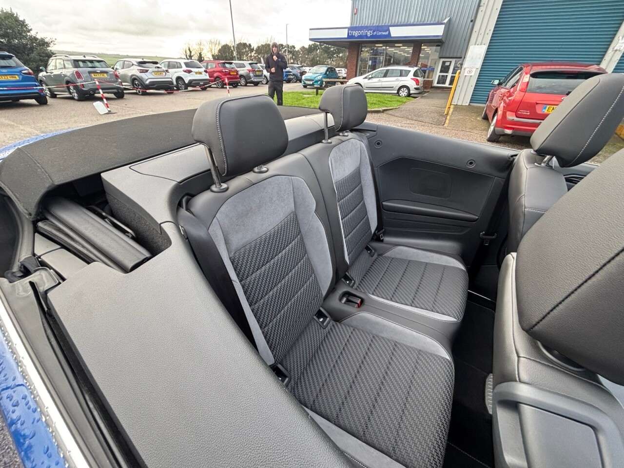 2023 VOLKSWAGEN T-ROC 2023 VOLKSWAGEN T-ROC