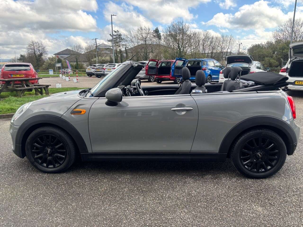 2017 MINI CONVERTIBLE 2017 MINI CONVERTIBLE