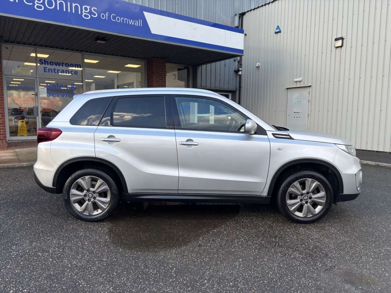 A 2021 SUZUKI VITARA 1.4 Boosterjet MHEV SZ-T SUV 5dr Petrol Hybrid Manual Euro 6 (s/s) (129 ps) A 2021 SUZUKI VITARA 1.4 Boosterjet MHEV SZ-T SUV 5dr Petrol Hybrid Manual Euro 6 (s/s) (129 ps)