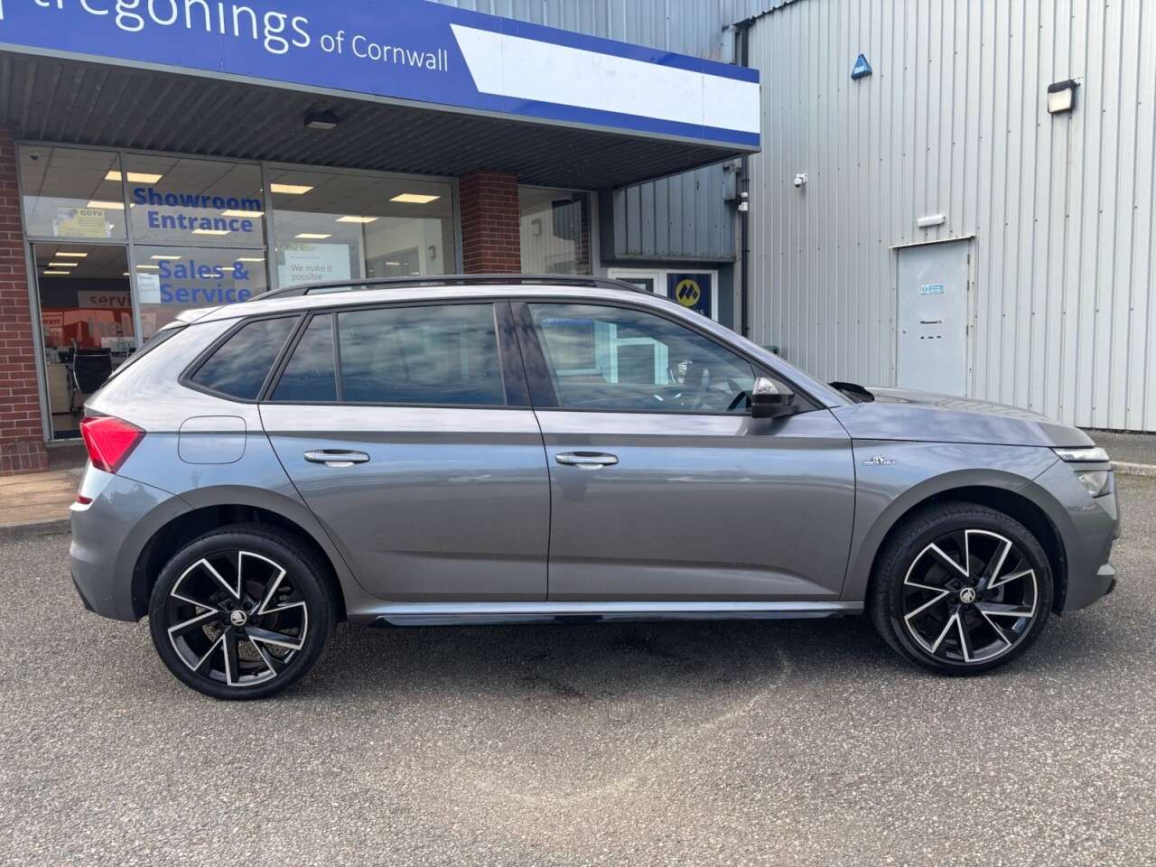 A 2022 SKODA KAMIQ 1.0 TSI Monte Carlo SUV 5dr Petrol DSG Euro 6 (s/s) (110 ps) A 2022 SKODA KAMIQ 1.0 TSI Monte Carlo SUV 5dr Petrol DSG Euro 6 (s/s) (110 ps)