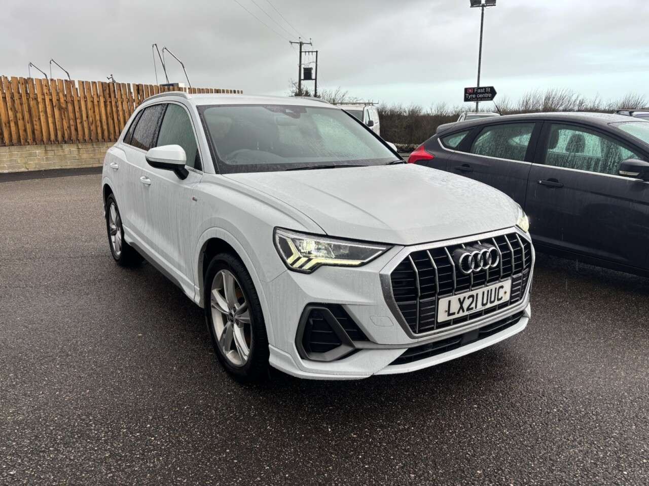 A 2021 AUDI Q3 1.5 TFSI CoD 35 S line SUV 5dr Petrol Manual Euro 6 (s/s) (150 ps) A 2021 AUDI Q3 1.5 TFSI CoD 35 S line SUV 5dr Petrol Manual Euro 6 (s/s) (150 ps)