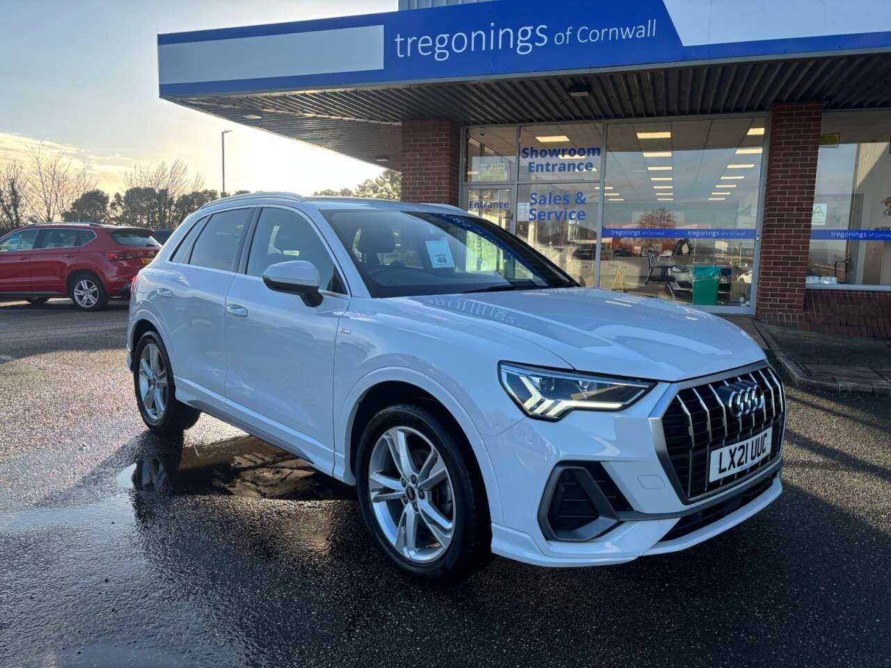 A 2021 AUDI Q3 1.5 TFSI CoD 35 S line SUV 5dr Petrol Manual Euro 6 (s/s) (150 ps) A 2021 AUDI Q3 1.5 TFSI CoD 35 S line SUV 5dr Petrol Manual Euro 6 (s/s) (150 ps)