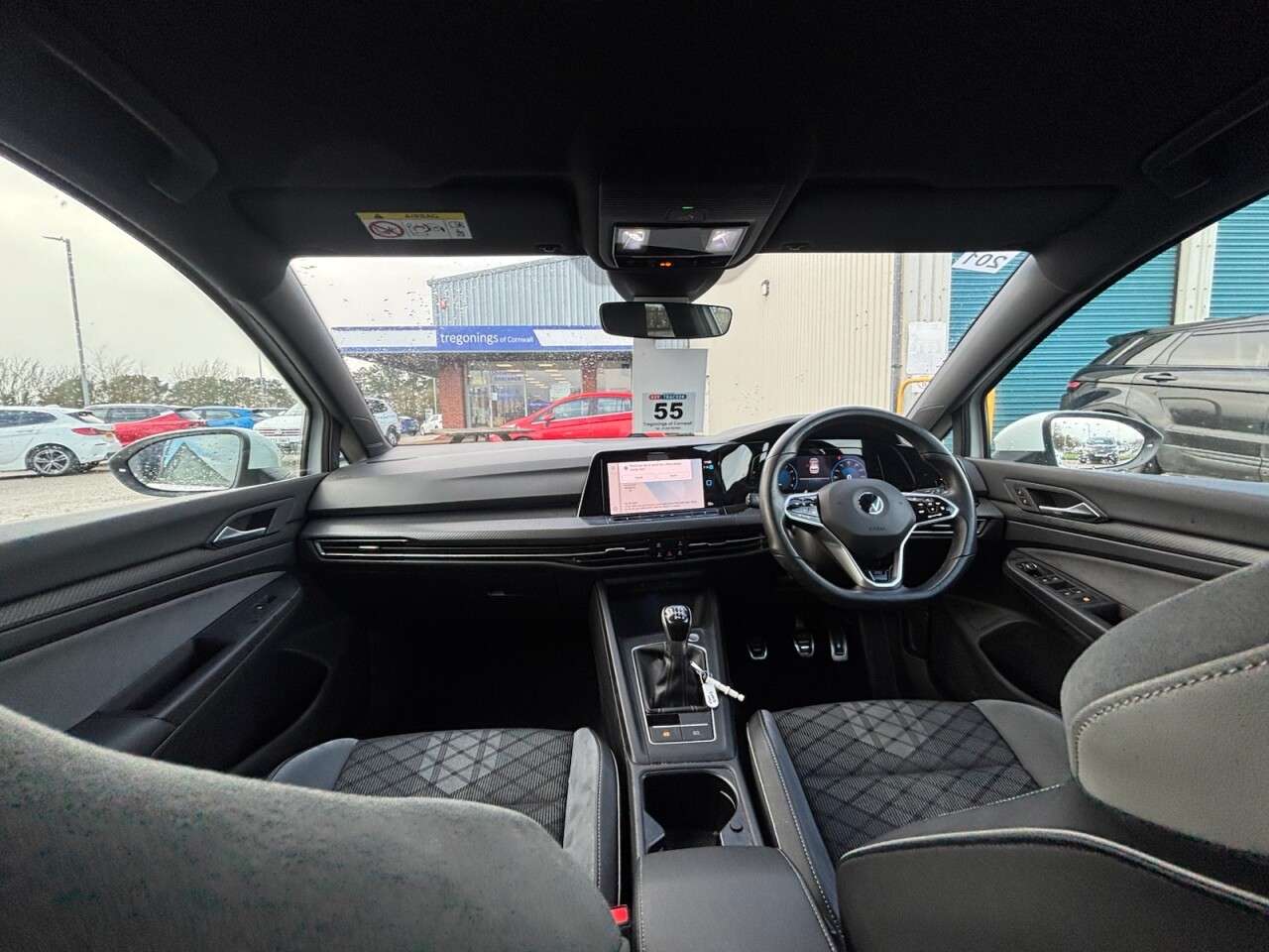 A 2021 VOLKSWAGEN GOLF 1.5 TSI R-Line Hatchback 5dr Petrol Manual Euro 6 (s/s) (150 ps) A 2021 VOLKSWAGEN GOLF 1.5 TSI R-Line Hatchback 5dr Petrol Manual Euro 6 (s/s) (150 ps)