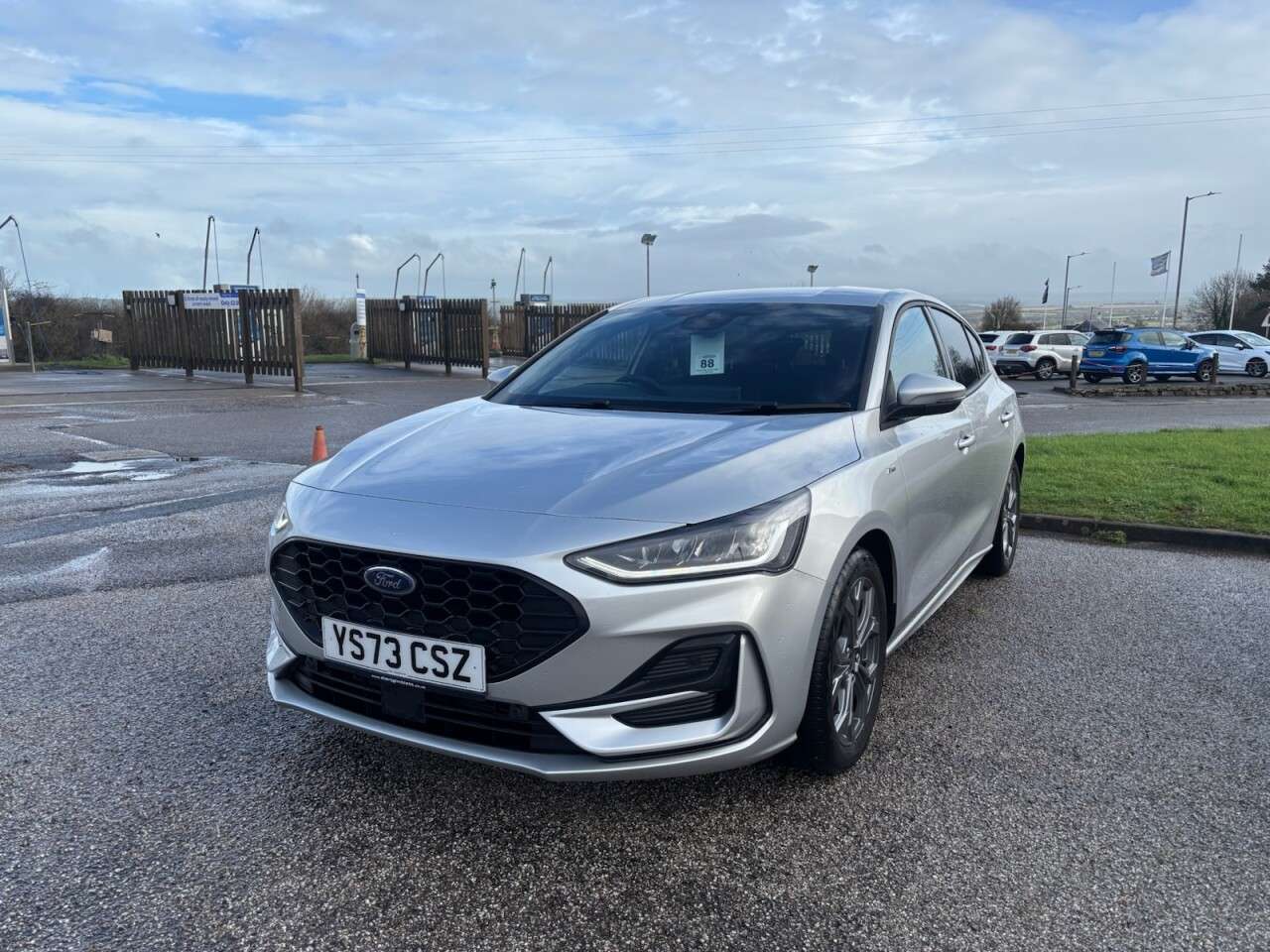 A 2023 FORD FOCUS 1.0T EcoBoost ST-Line Hatchback 5dr Petrol Manual Euro 6 (s/s) (125 ps) A 2023 FORD FOCUS 1.0T EcoBoost ST-Line Hatchback 5dr Petrol Manual Euro 6 (s/s) (125 ps)
