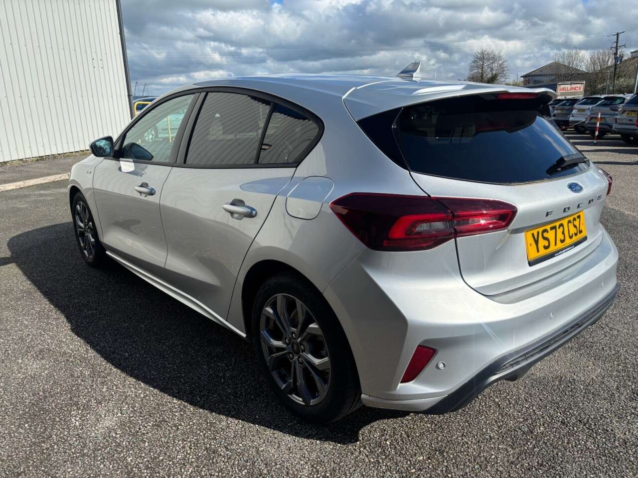 A 2023 FORD FOCUS 1.0T EcoBoost ST-Line Hatchback 5dr Petrol Manual Euro 6 (s/s) (125 ps) A 2023 FORD FOCUS 1.0T EcoBoost ST-Line Hatchback 5dr Petrol Manual Euro 6 (s/s) (125 ps)