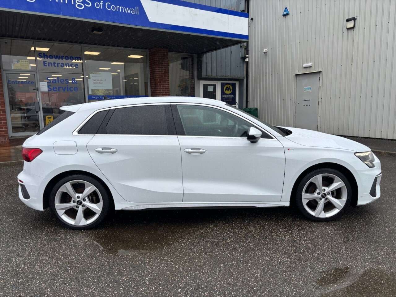 A 2022 AUDI A3 1.5 TFSI 35 S line Sportback 5dr Petrol S Tronic Euro 6 (s/s) (150 ps) A 2022 AUDI A3 1.5 TFSI 35 S line Sportback 5dr Petrol S Tronic Euro 6 (s/s) (150 ps)
