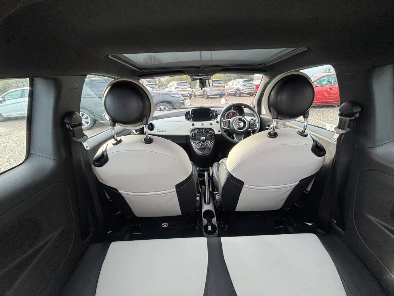 A 2022 FIAT 500 1.0 MHEV Dolcevita Hatchback 3dr Petrol Manual Euro 6 (s/s) (70 bhp) A 2022 FIAT 500 1.0 MHEV Dolcevita Hatchback 3dr Petrol Manual Euro 6 (s/s) (70 bhp)