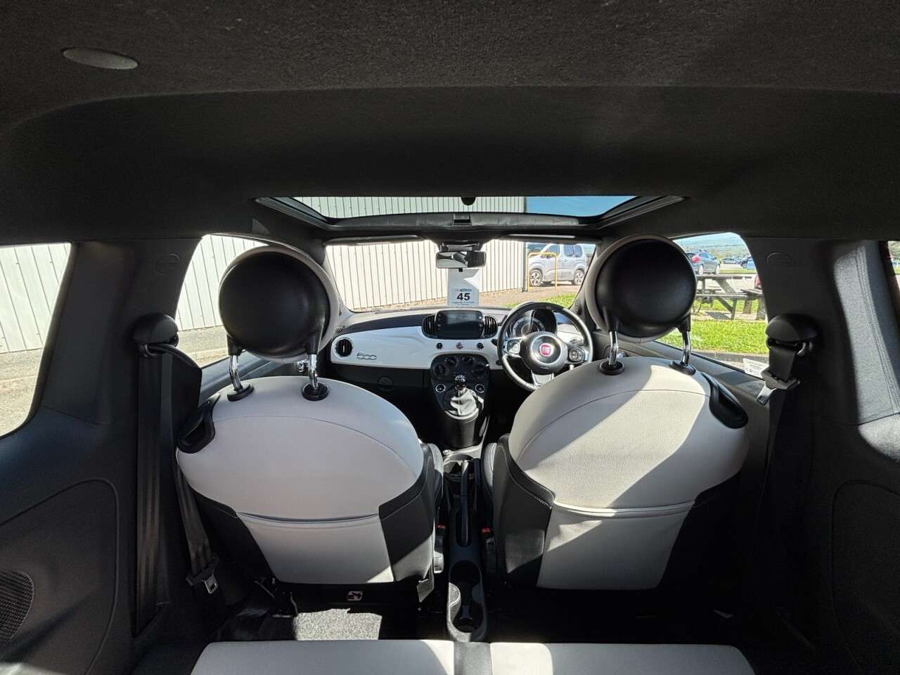 A 2022 FIAT 500 1.0 MHEV Dolcevita Hatchback 3dr Petrol Manual Euro 6 (s/s) (70 bhp) A 2022 FIAT 500 1.0 MHEV Dolcevita Hatchback 3dr Petrol Manual Euro 6 (s/s) (70 bhp)