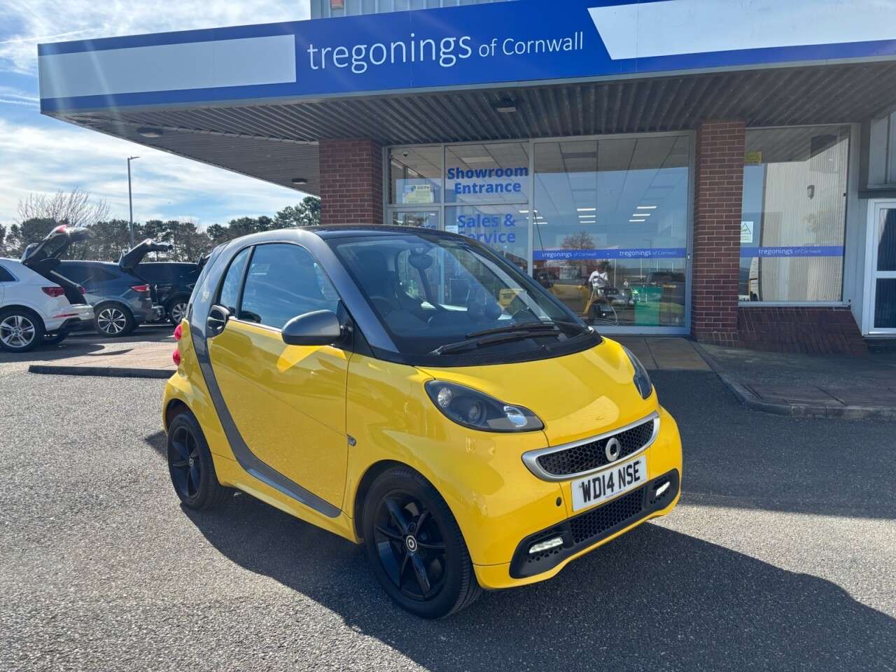 A 2014 SMART FORTWO 1.0 Grandstyle Coupe 2dr Petrol SoftTouch Euro 5 (84 bhp) A 2014 SMART FORTWO 1.0 Grandstyle Coupe 2dr Petrol SoftTouch Euro 5 (84 bhp)