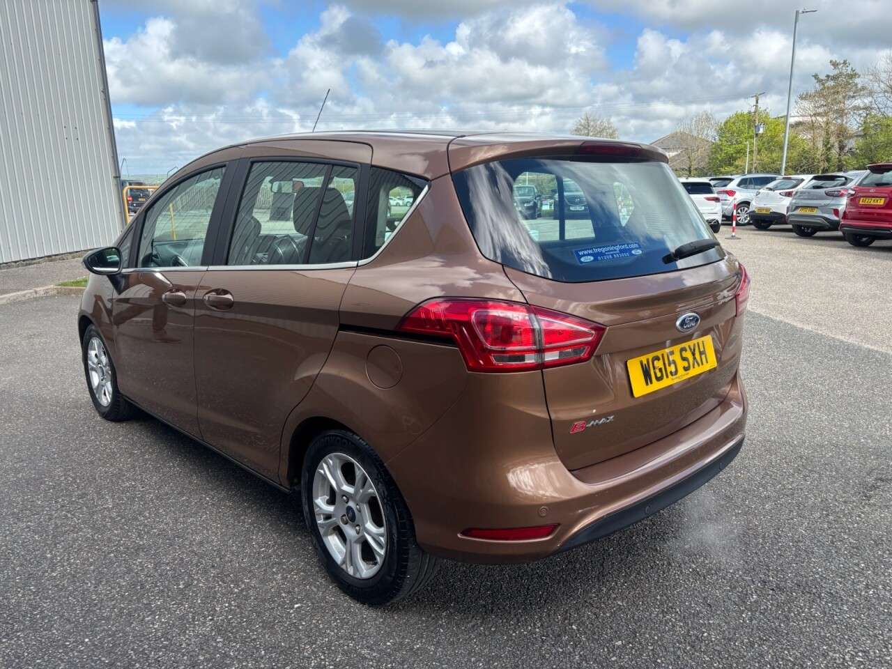 A 2015 FORD B-MAX 1.4 Zetec MPV 5dr Petrol Manual Euro 5 (90 ps) A 2015 FORD B-MAX 1.4 Zetec MPV 5dr Petrol Manual Euro 5 (90 ps)