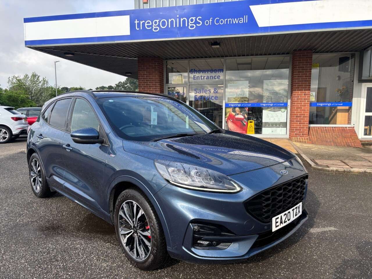 A 2020 FORD KUGA ST-LINE X ECOBLUE A 2020 FORD KUGA ST-LINE X ECOBLUE
