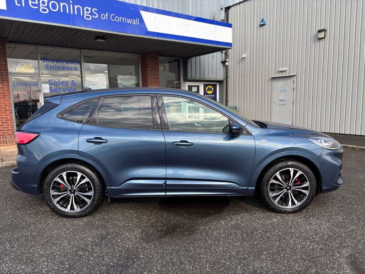 A 2020 FORD KUGA ST-LINE X ECOBLUE A 2020 FORD KUGA ST-LINE X ECOBLUE