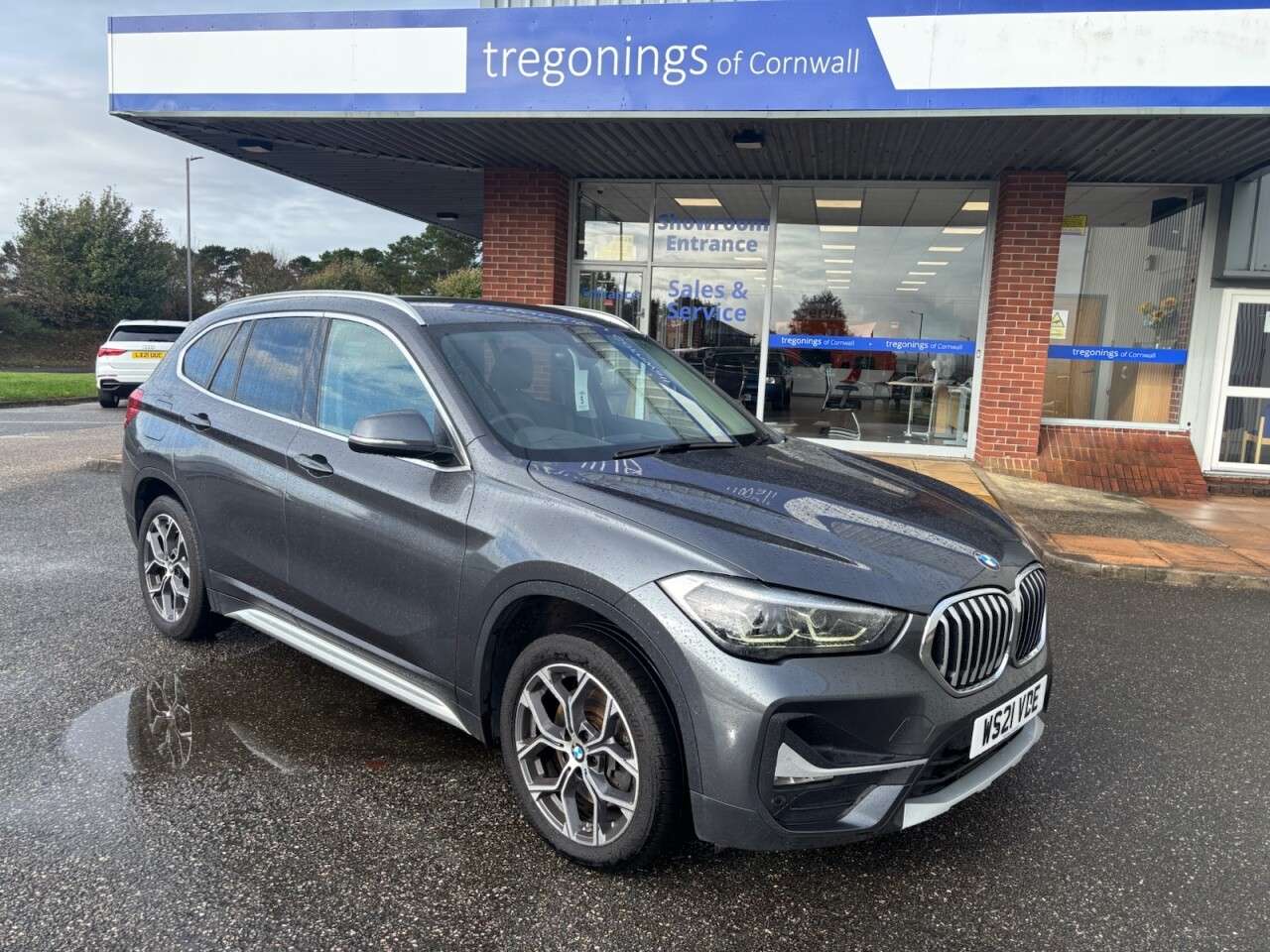 A 2021 BMW X1 2.0 20i xLine SUV 5dr Petrol Auto xDrive Euro 6 (s/s) (178 ps) A 2021 BMW X1 2.0 20i xLine SUV 5dr Petrol Auto xDrive Euro 6 (s/s) (178 ps)