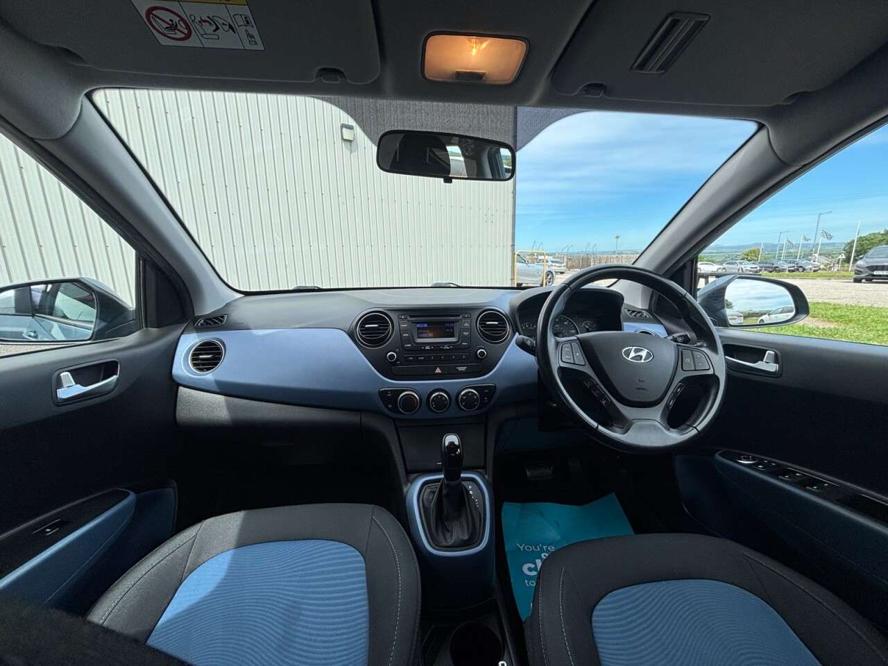 A 2015 HYUNDAI I10 1.2 Premium Hatchback 5dr Petrol Auto Euro 5 (87 ps) A 2015 HYUNDAI I10 1.2 Premium Hatchback 5dr Petrol Auto Euro 5 (87 ps)