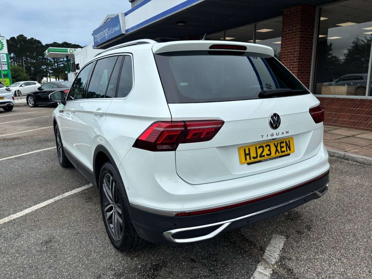 A 2023 VOLKSWAGEN TIGUAN 1.5 TSI Elegance SUV 5dr Petrol DSG Euro 6 (s/s) (150 ps) A 2023 VOLKSWAGEN TIGUAN 1.5 TSI Elegance SUV 5dr Petrol DSG Euro 6 (s/s) (150 ps)