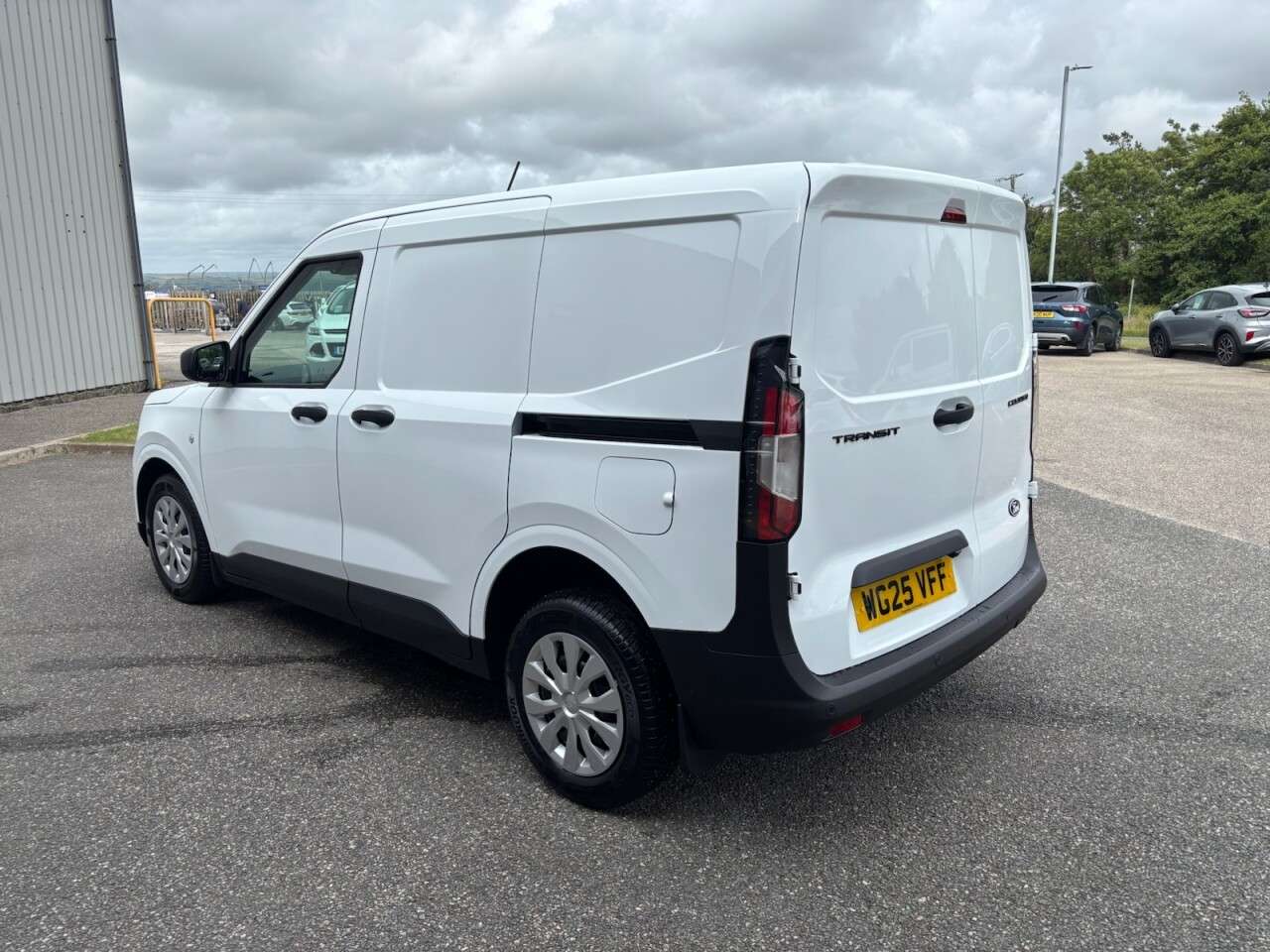 A 2025 FORD TRANSIT COURIER 1.5 EcoBlue Trend Panel Van 5dr Diesel Manual SWB Euro 6 (s/s) (100 ps) A 2025 FORD TRANSIT COURIER 1.5 EcoBlue Trend Panel Van 5dr Diesel Manual SWB Euro 6 (s/s) (100 ps)