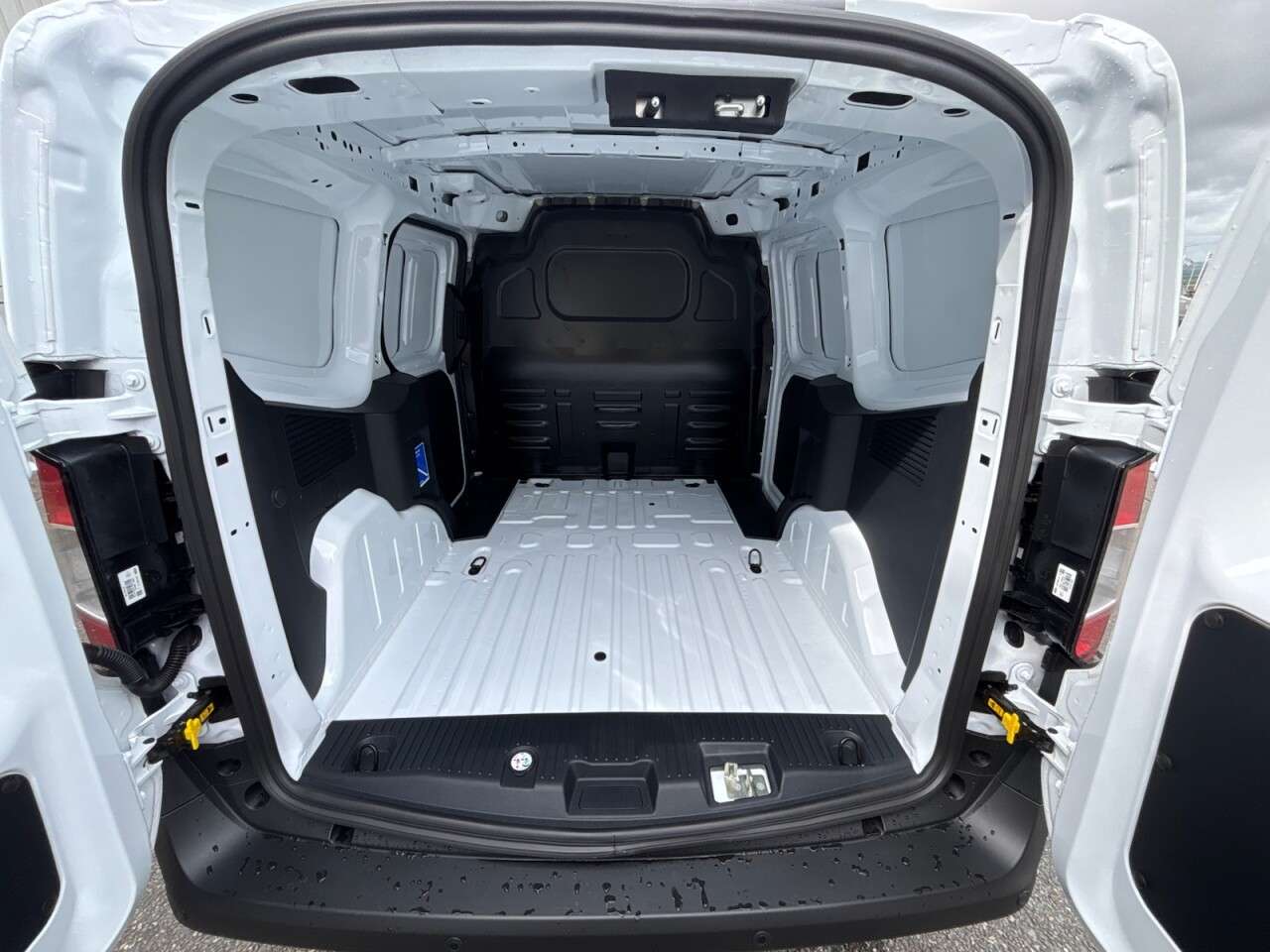 2025 FORD TRANSIT COURIER 2025 FORD TRANSIT COURIER