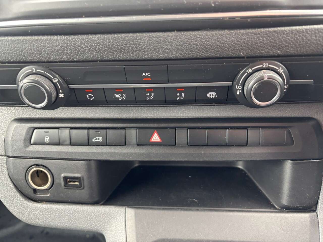 2022 VAUXHALL VIVARO 2022 VAUXHALL VIVARO