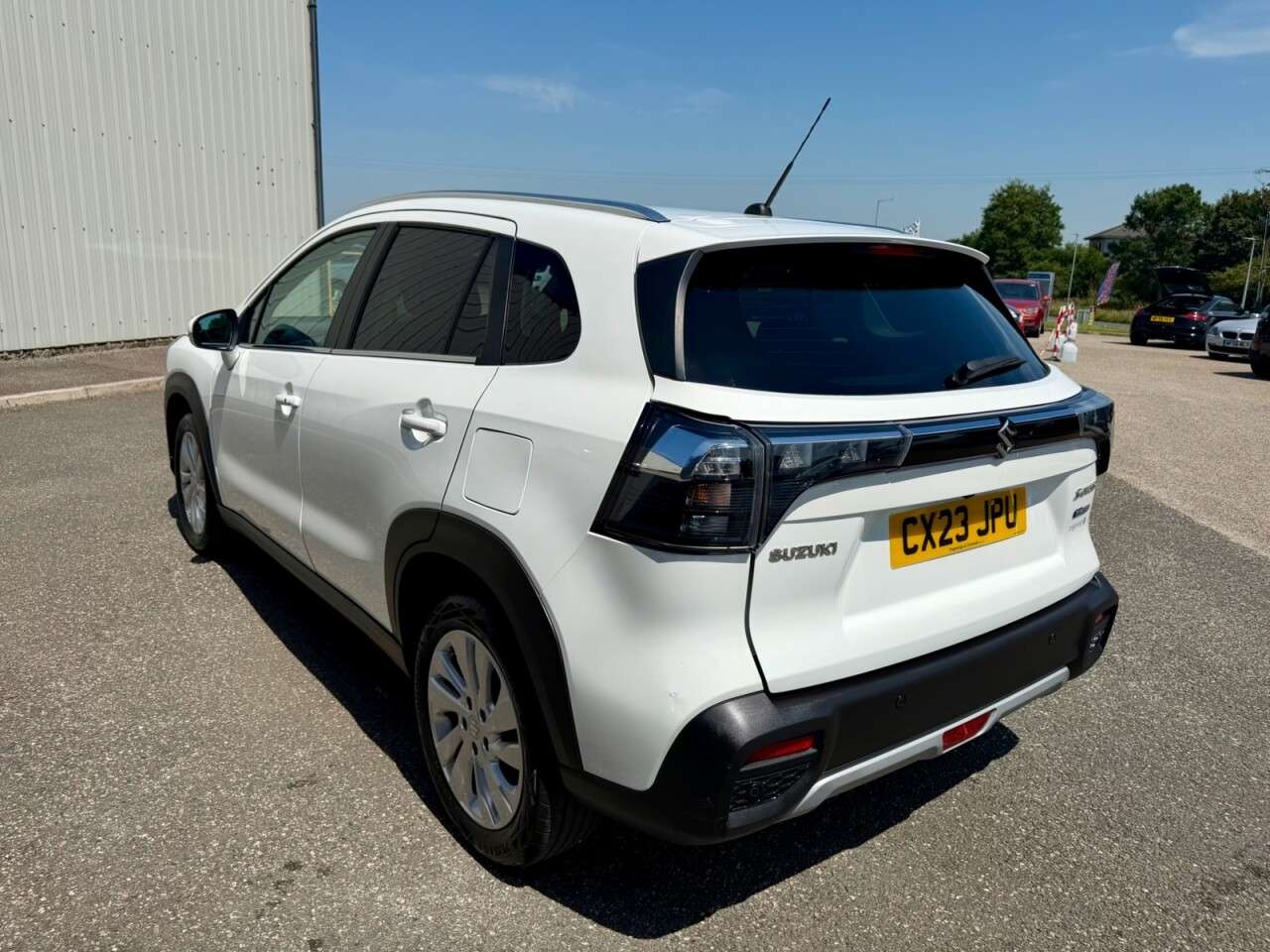 A 2023 SUZUKI S-CROSS 1.4 Boosterjet MHEV Motion SUV 5dr Petrol Hybrid Manual Euro 6 (s/s) (129 p A 2023 SUZUKI S-CROSS 1.4 Boosterjet MHEV Motion SUV 5dr Petrol Hybrid Manual Euro 6 (s/s) (129 p